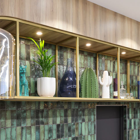 Wine Selection, Tops Dericks