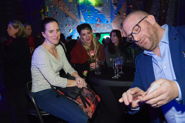 brackeventprod-brack-event-prod-bracco-magicien-magie-hypnotiseur-hypnose-paris-france-spectacle-animation-artiste-location-evenement-entreprise-particulier-mariage-anniversaire-soiree-tour