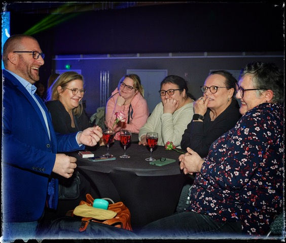 brackeventprod-brack-event-prod-bracco-magicien-magie-hypnotiseur-hypnose-paris-france-spectacle-animation-artiste-location-evenement-entreprise-particulier-mariage-anniversaire-soiree-bar