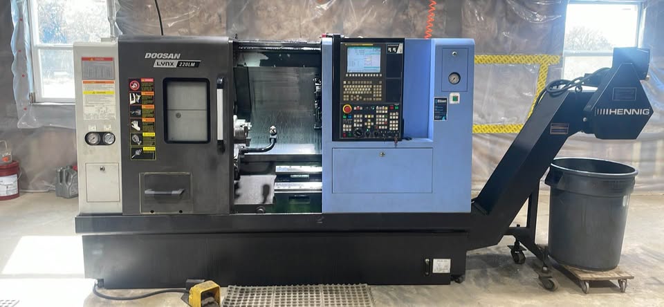 2015 Doosan Lynx 220LMA