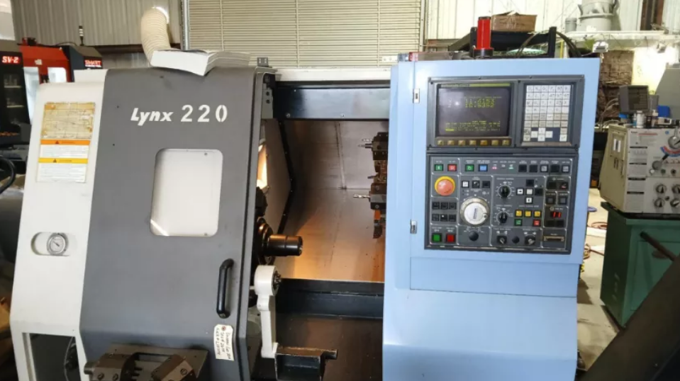 Doosan Lynx220A