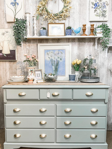 The Rustic Fox Furniture & Decor | Curated Boutiques | Illinois