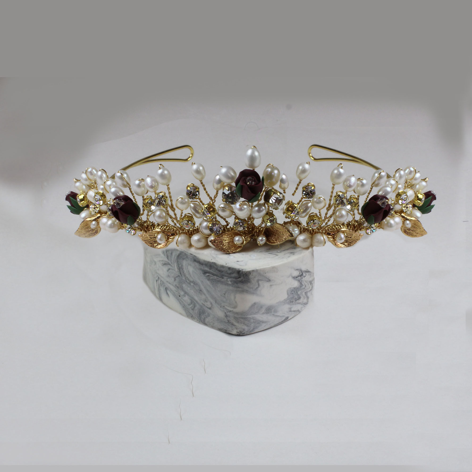 Freshwater pears, tiny rosebuds and crystal brida ltiara