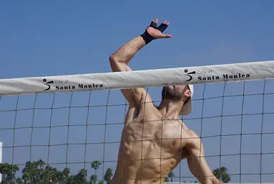 prevent_volleyball_injuries_large.webp