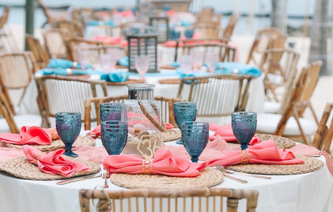 Water Goblet (Blue Vintage)