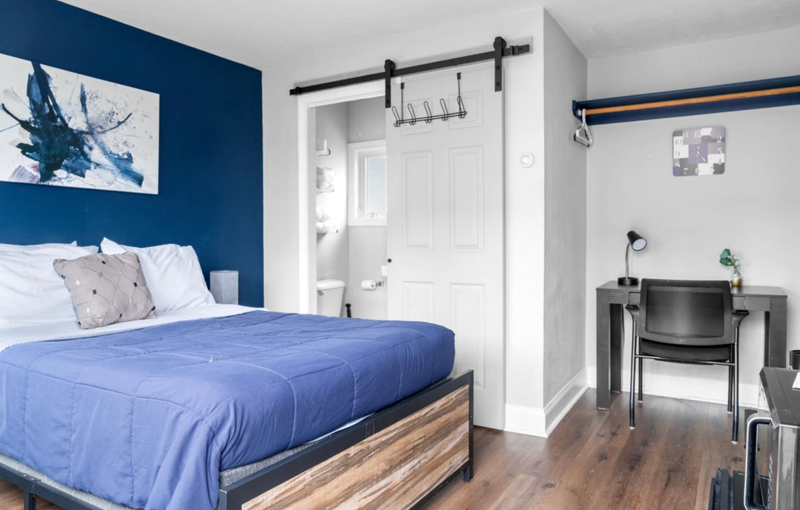 Standard Suites