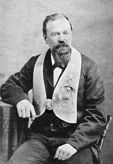 Dr Lee Medical Graduation photo