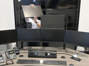 Best brands for monitor arms solutions in control room setups