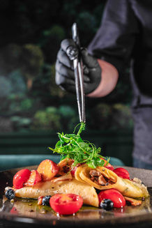 Gastrofotografie München beim Anrichten