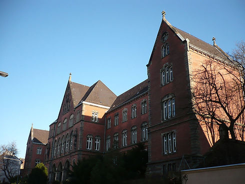 1280px-Aachen_Gerichtsgebäude_Kongreßstraße.jpg