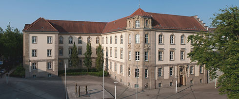 Kopfbild_neu_2017_heller_Seitenansicht-G-22_thumb_960_400.jpg