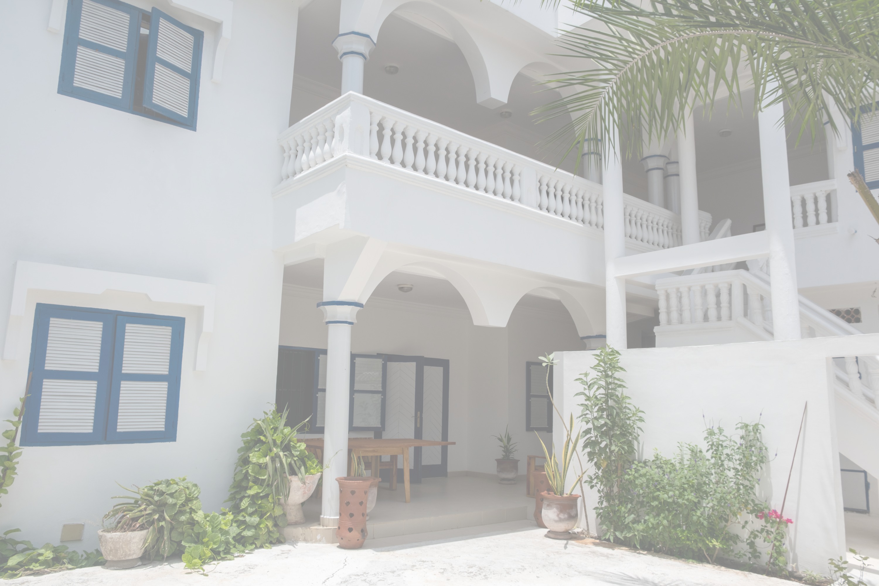 Blue White Benin Guesthouse 2