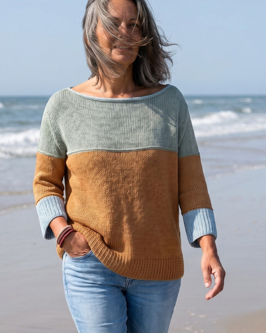 Oversized Strickpullover mit breitem Ausschnitt und klarer Farbaufteilung