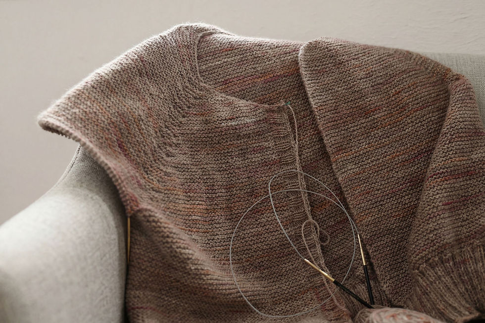 Top Down, Bottom Up oder ganz anders? So können Strickanleitungen aufgebaut sein