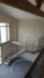 Escalier, garde-corps et passerelle