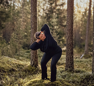 Fascial_Maneuvers_metsässä-3.jpg
