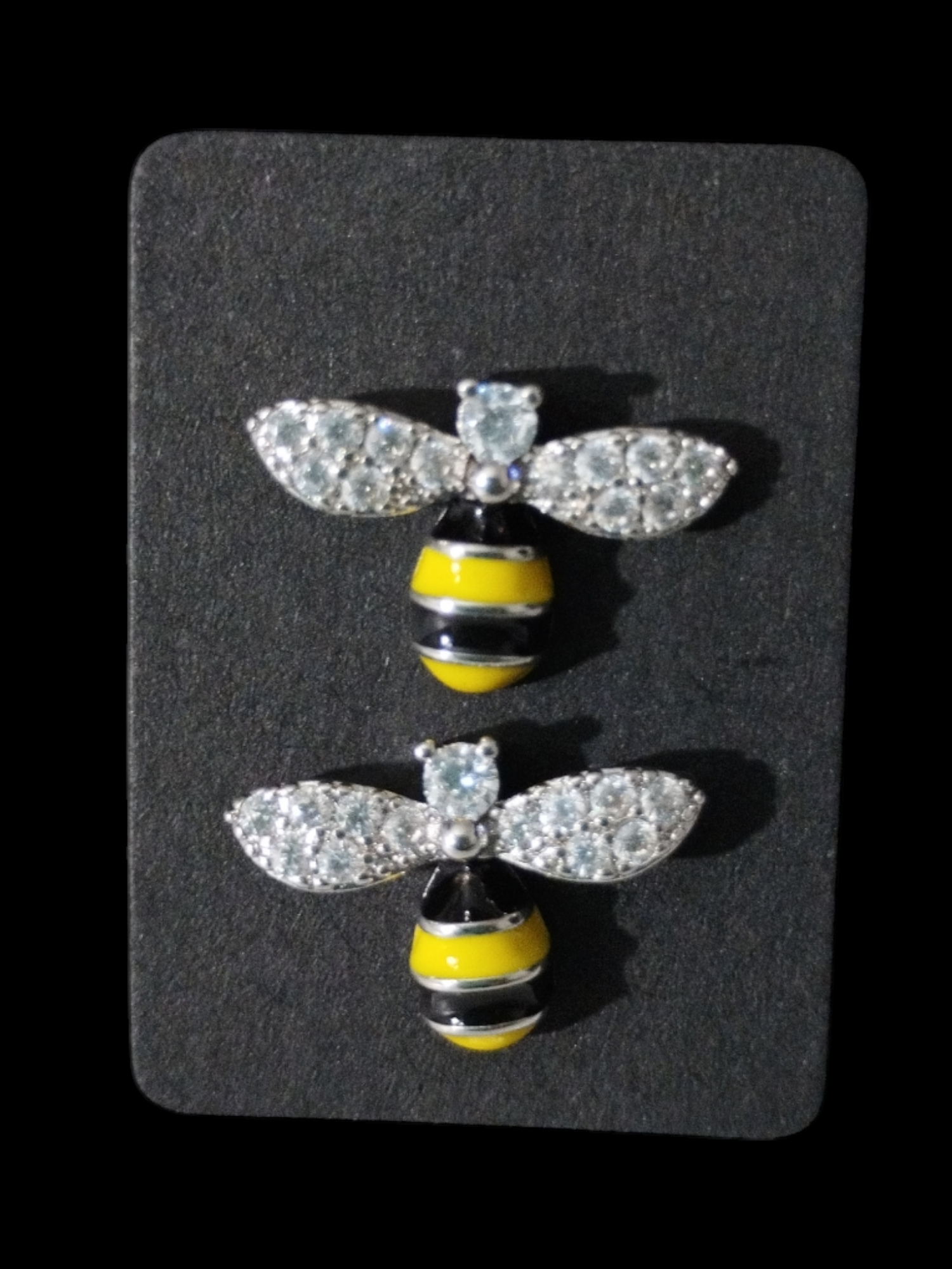Pendiente de abeja color y plateado