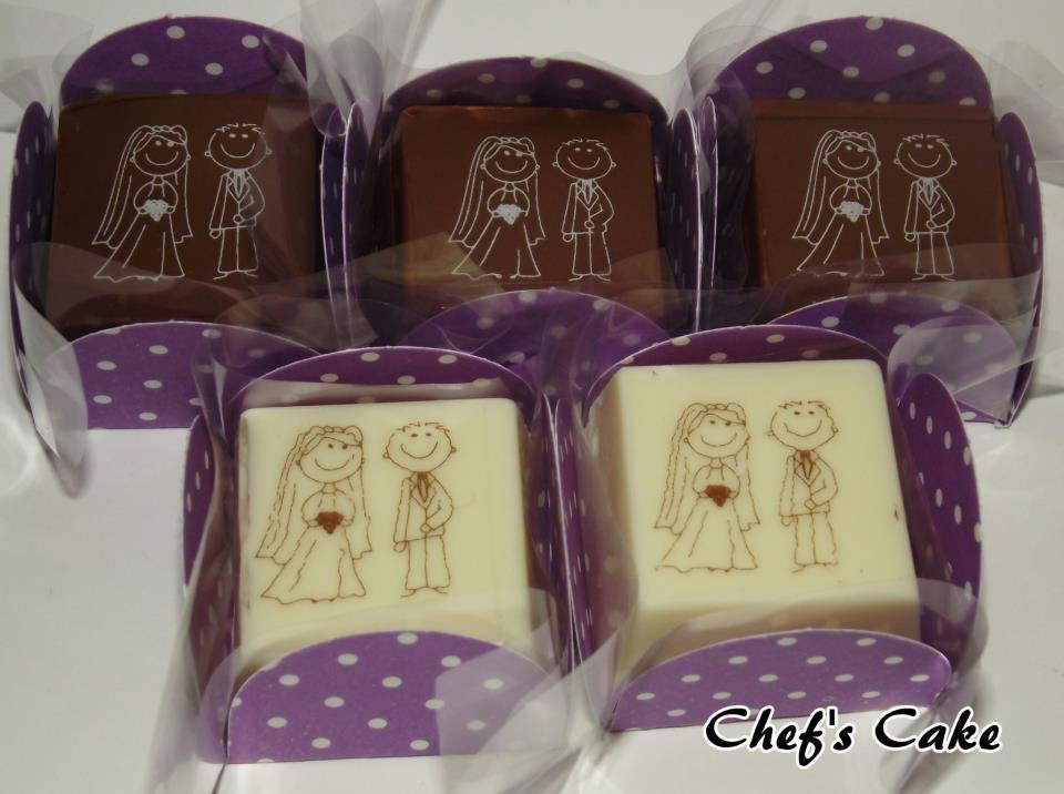 Docinhos Fondados na "Cor Roxa "