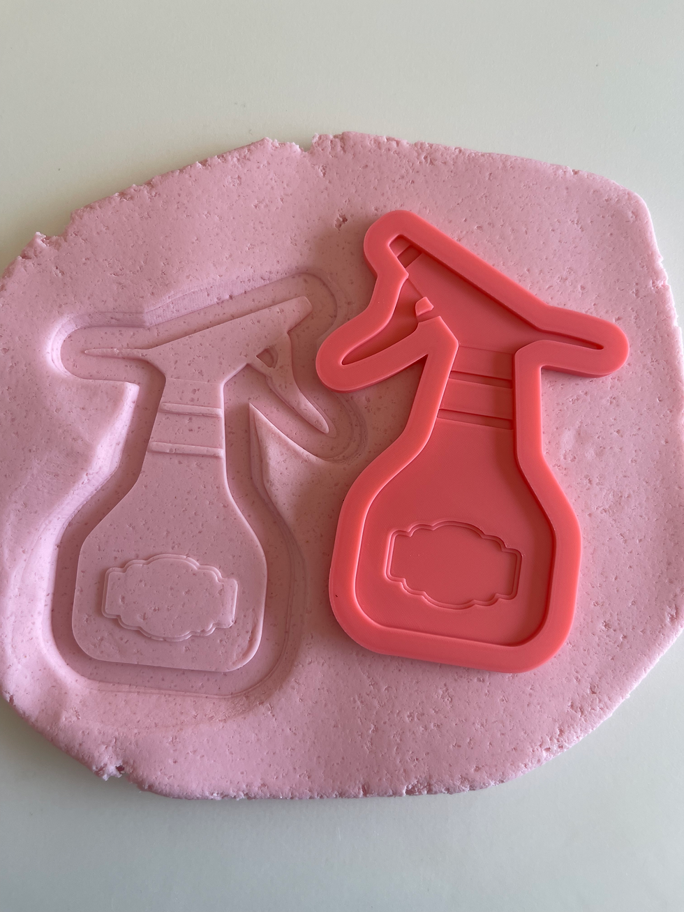 Thumbnail: Spray bottle debosser with matching cutter