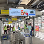 Pantalla digital con campaña de Visa publicada en 28 pantallas de Bogotá, 2025 Media Comerce
