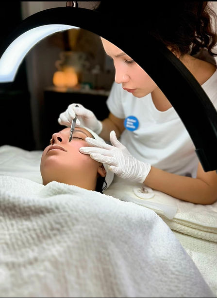 Dermaplaning Behandlung Better Skin Studio Luzern.jpeg