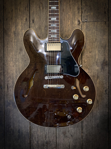 2018 Gibson Figured walnut ES-335 Memphis & original hard shell
