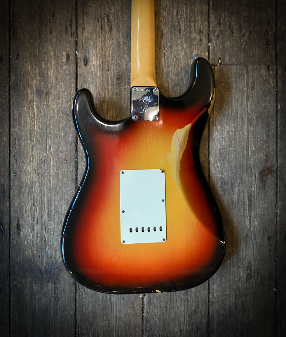 Thumbnail: 1966 Fender Stratocaster 3 Tone Sunburst & hard shell case