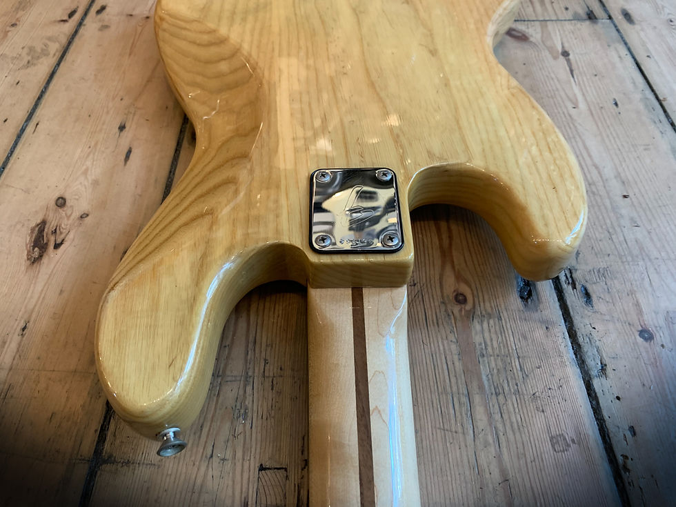 Thumbnail: 1973 Fender Jazz Bass Natural finish & hard shell case