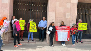 Manifestantes llegan al Congreso para exigir derogación de la “Ley Serrano”