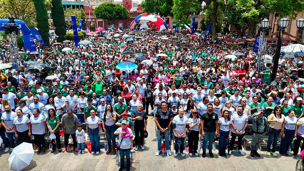 Más de 10 mil asistentes abarrotan el Centro Histórico en el triunfo de México