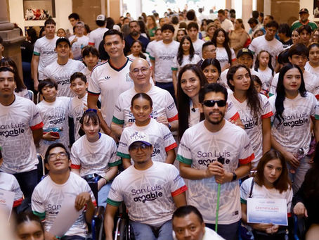 Entregan becas deportivas a 143 atletas potosinos
