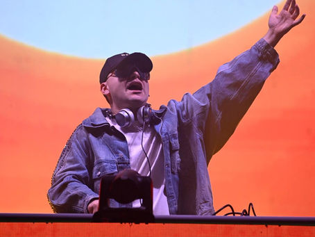 Bizarrap regala espectacular noche con lleno total en el foro de la FENAPO 2026