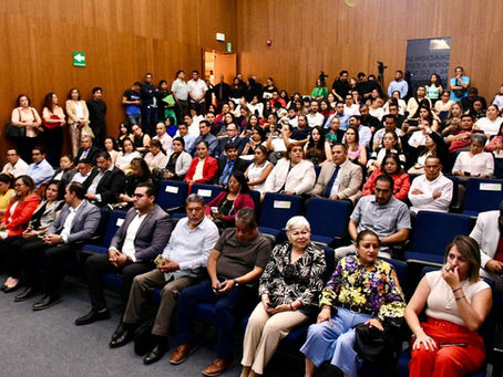 Reconocen a más de 60 docentes por promoción en educación básica