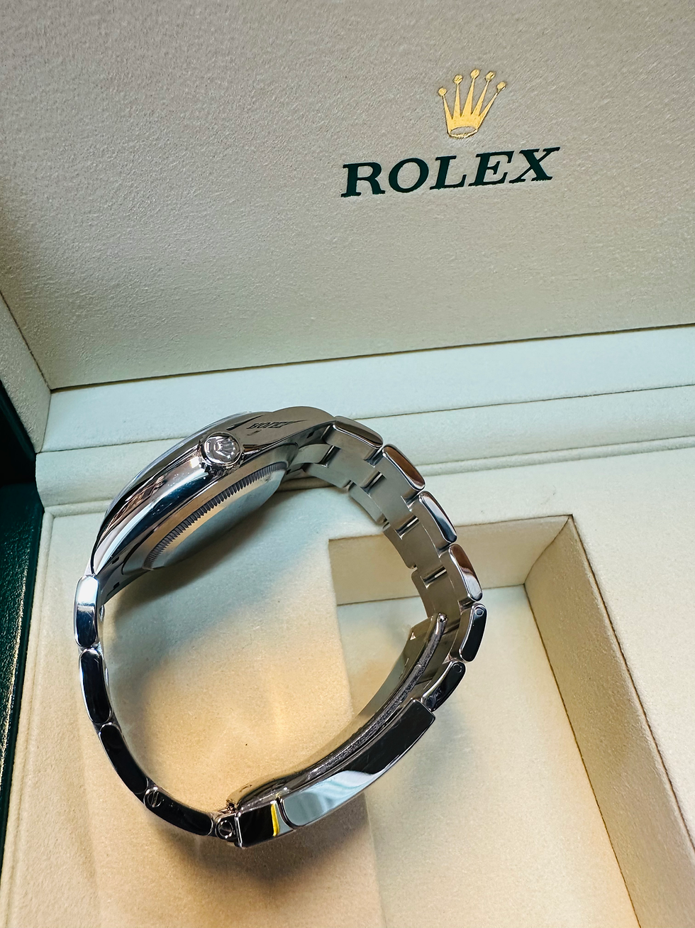 Thumbnail: Rolex Oyster Perpetual 134300