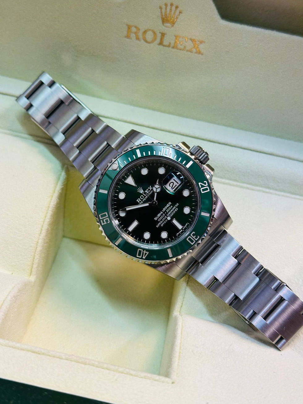 Miniature : Rolex Submariner 116610 LV "Hulk"