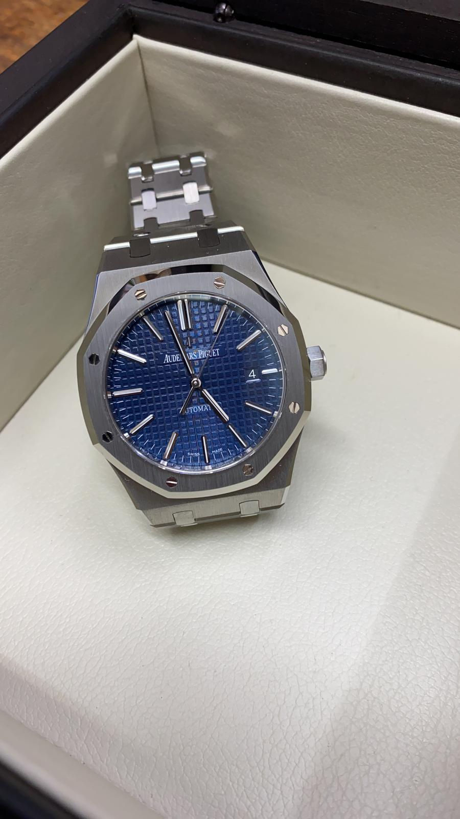Thumbnail: Audemars Piguet Royal Oak 15400ST