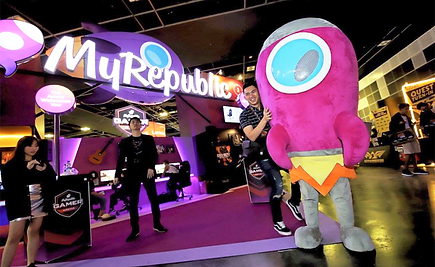 GAMER Arena booth 4.png