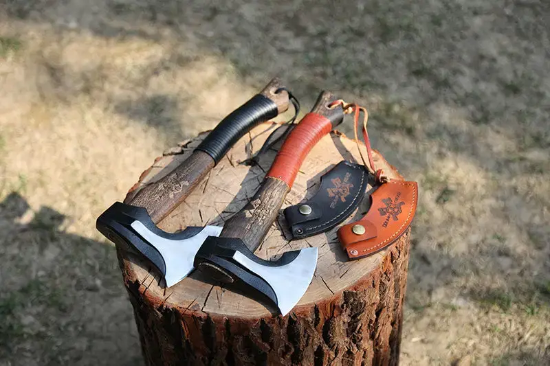 Miniatura: Hacha de camping