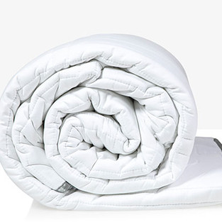Eli & Elm Weighted Comforter