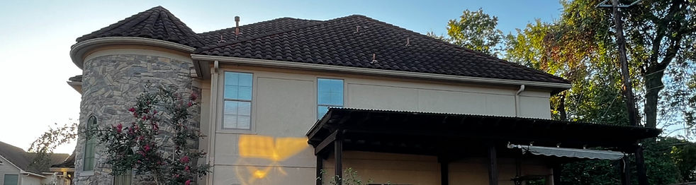 Tile Roof covered in dirt, algae, and mildew before soft-wash cleaning by Building Bright Houston