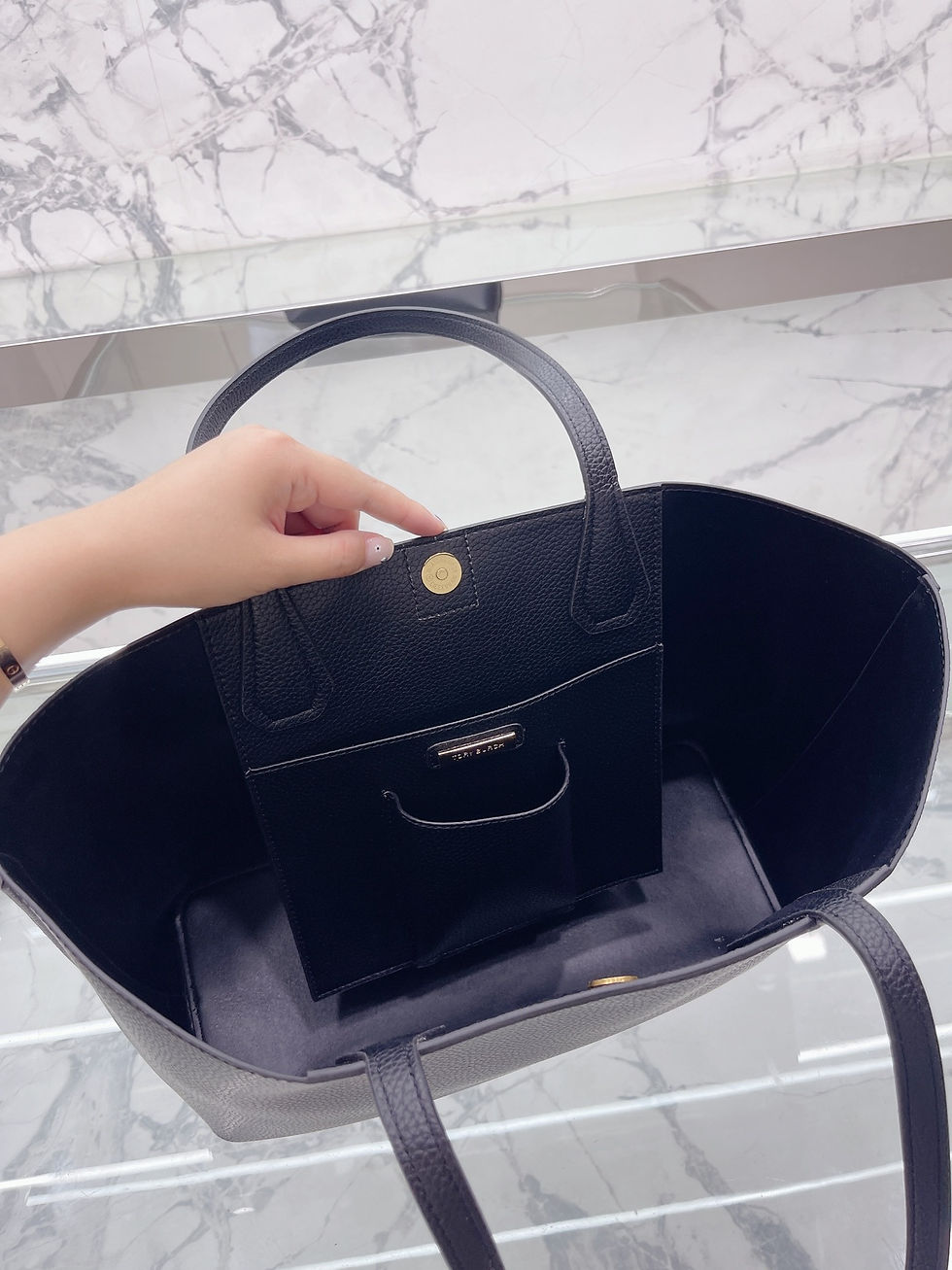 Миниатюра: Большая удобная сумка