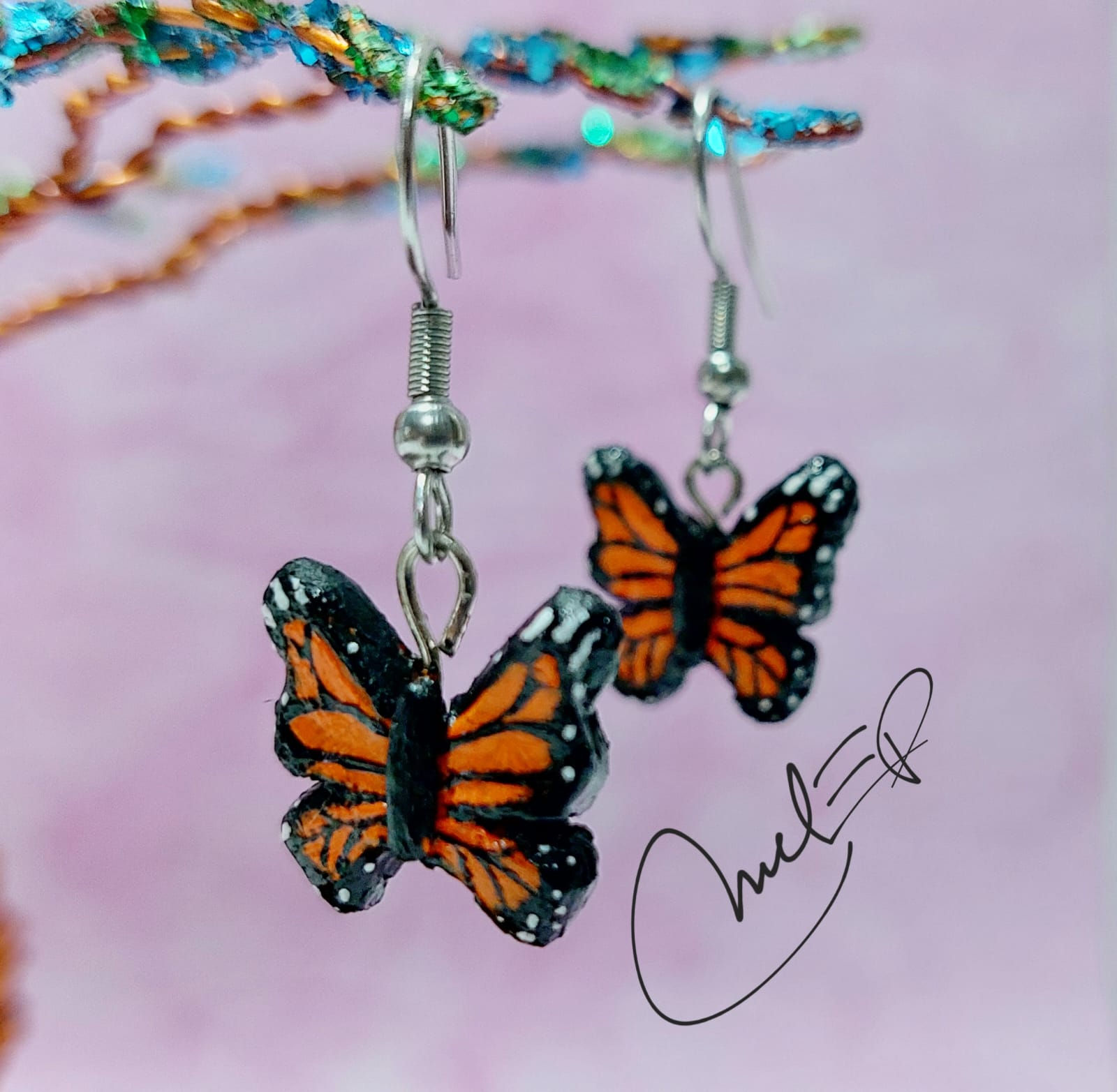 Aritos de mariposa monarca naranja
