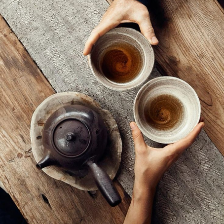 4 infusões para  relaxar, hidratar e oferecer bem-estar para dor de cabeça