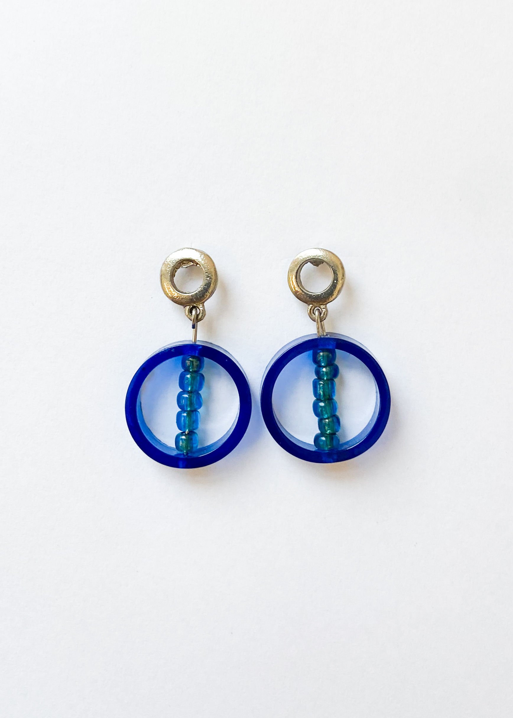 Brinco Mini Resina Azul