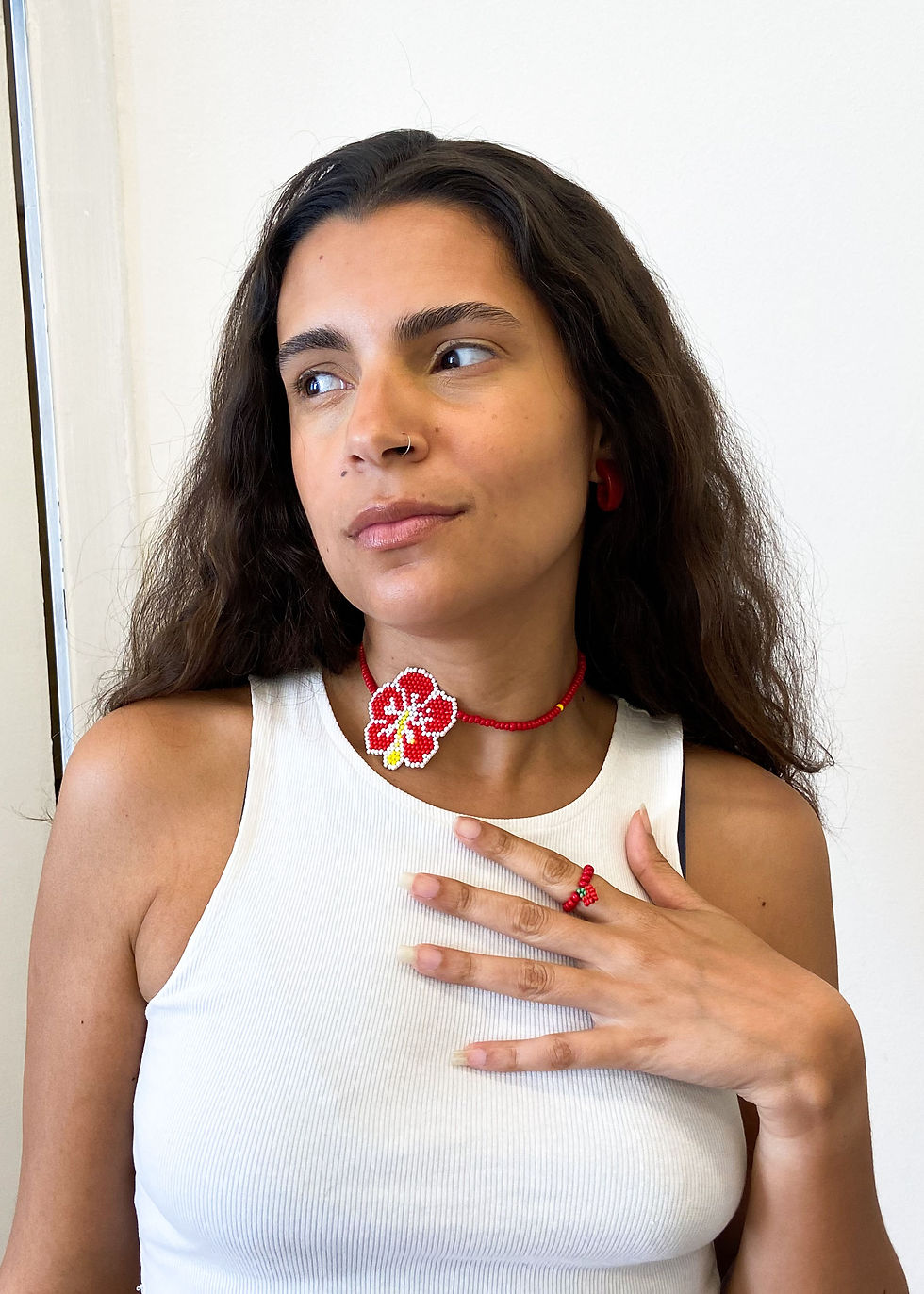 uso choker flor miçanga ateliah feita para colorir