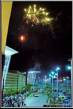 Cascadas Mall Tegucigalpa.jpg
