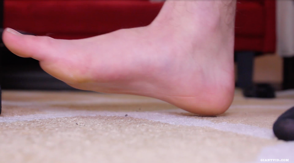 Thumbnail: Giant Dannys Tiny Delivery