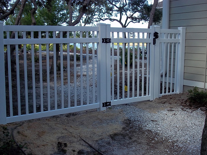 Fencing Door & Double Drive Redwood Gate
