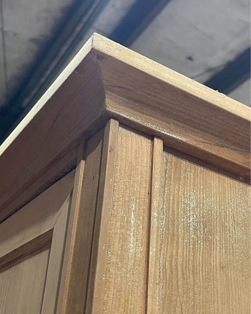 Thumbnail: Large Antique armoire