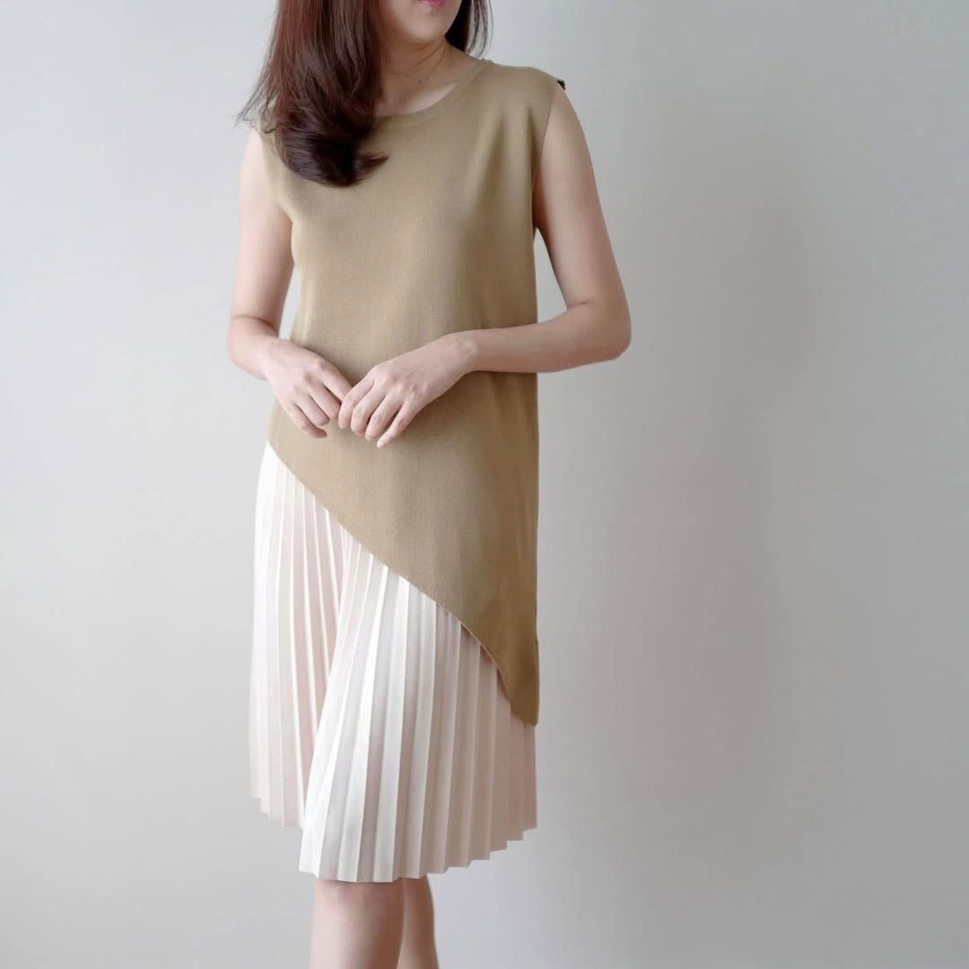 Vela Pleated Dress